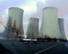 Nuclear energy - 600 nuclear plants, anyone?